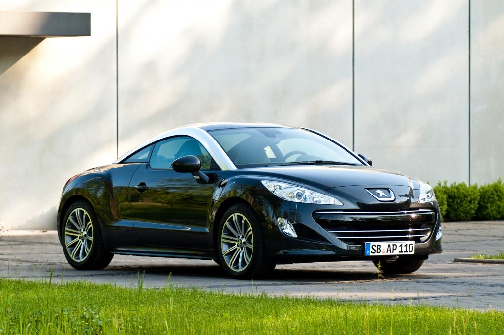 Gegenüber der deutschen Konkurrenz wie dem Audi TT oder dem Porsche Cayman muss sich der RCZ jedenfalls nicht verstecken