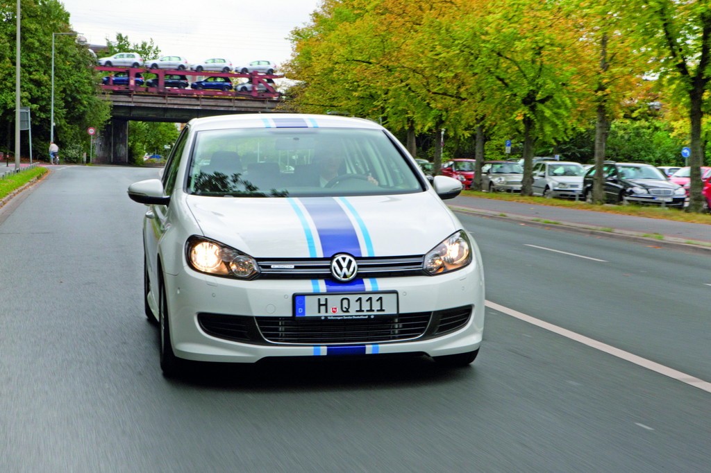 Hannover Messe 2012: Volkswagen bietet Quicar an