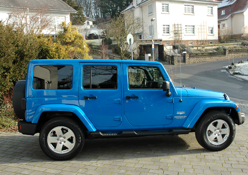 Jeep Wrangler Unlimited Sahara: Und so sieht der Geländegänger von der Seite aus.