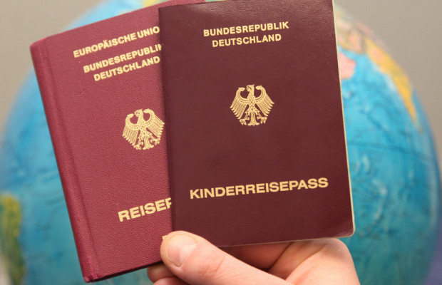 Kindereintrag im elterlichen Reisepass verliert Gültigkeit