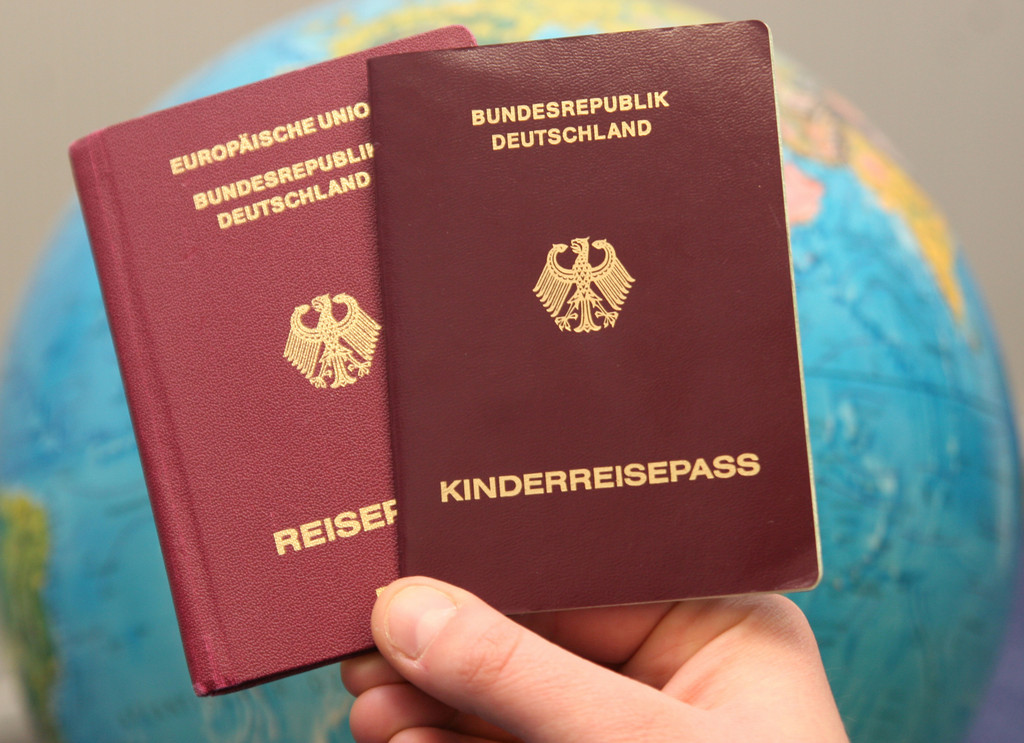 Kindereintrag im elterlichen Reisepass verliert Gültigkeit