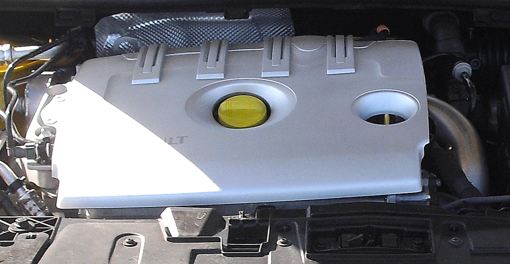 Mégane Coupé Renault Sport: Blick auf den 2,0-Liter-Turbobenziner mit 195/265 kW/PS. 
