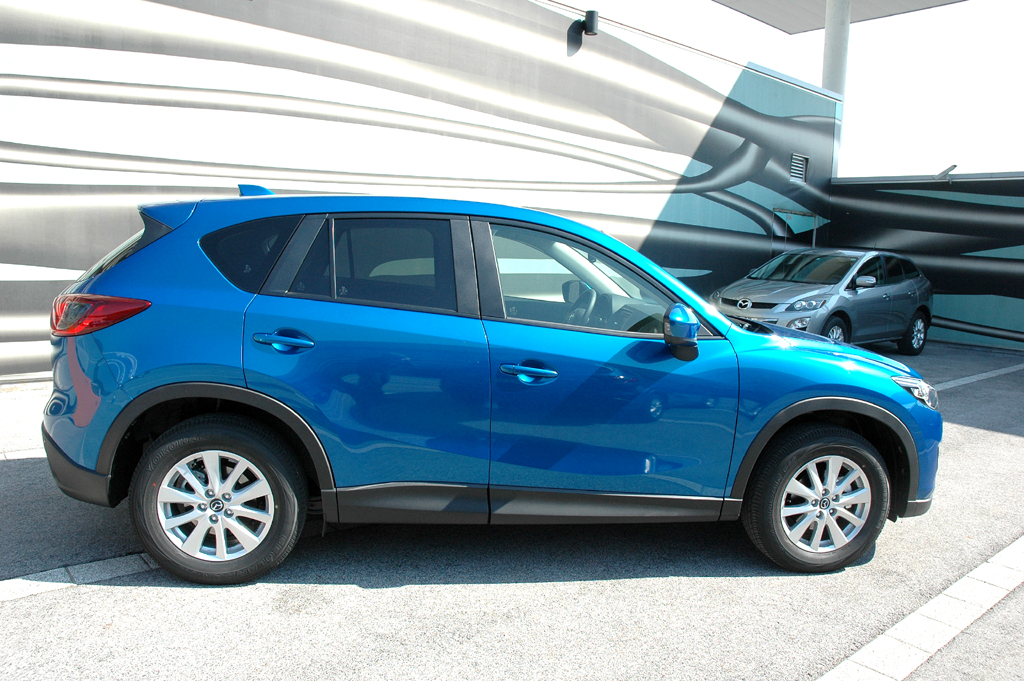 Mazda CX-5: So sieht das kompakte SUV-Modell der Japaner von der Seite aus.