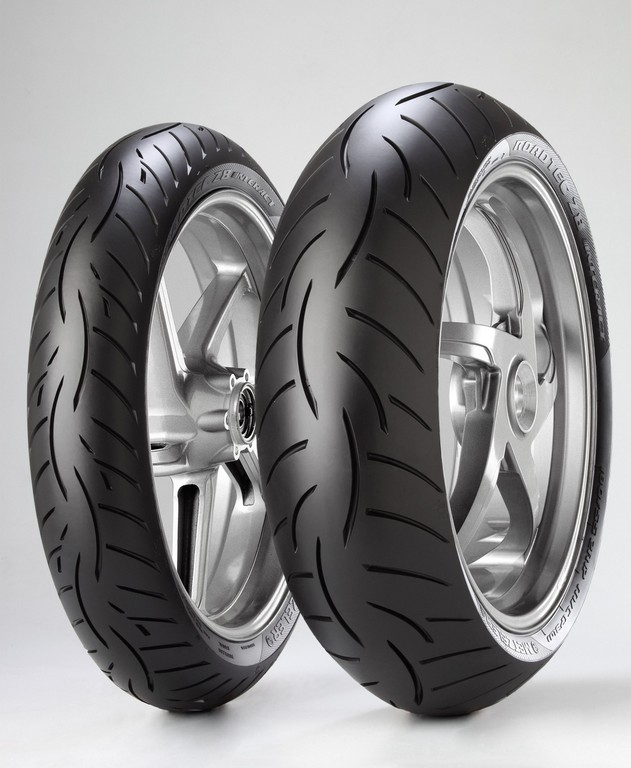 Metzeler Roadtec Z8 Interact überzeugt im Nässetest