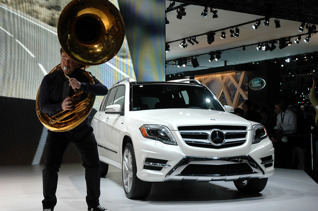 Modellgepflegter Mercedes GLK bei der Präsentation in New York. Foto: Koch 