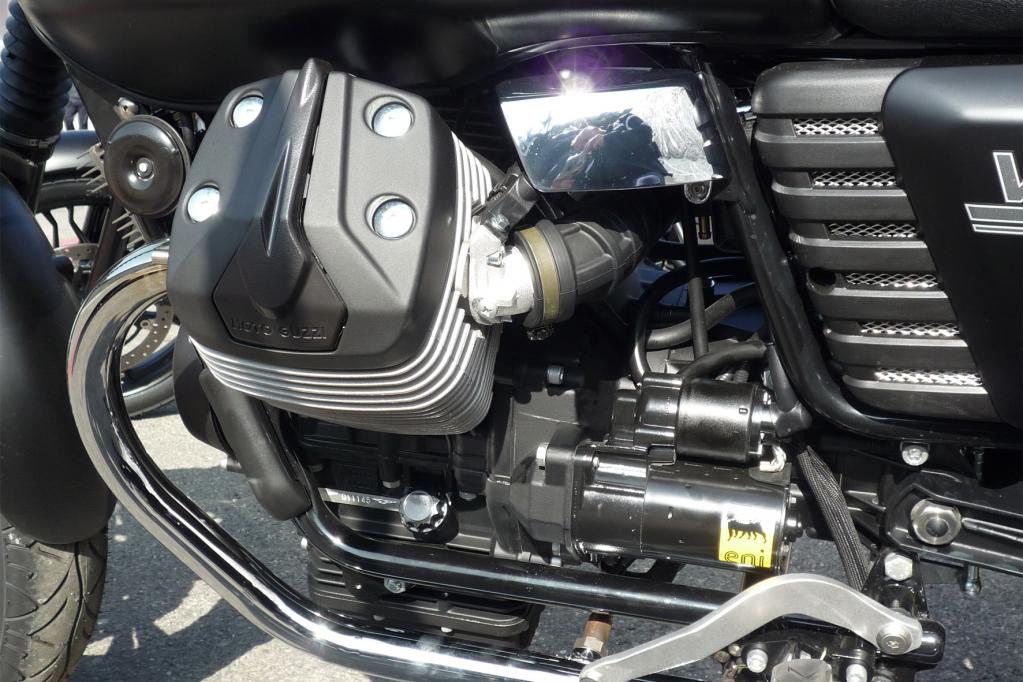 Moto Guzzi V7 Stone: Traditionsmaschine
