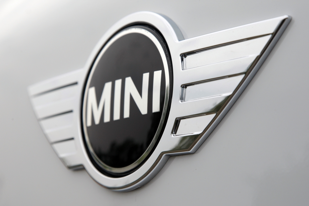Rameder bietet Anhängerkupplung für den Mini