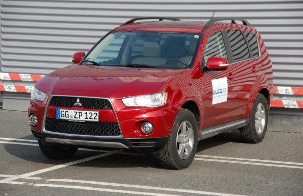 Test Mitsubishi Outlander 2.2 DI-D 4WD Instyle: Spartanischer Kraxler solide verarbeitet