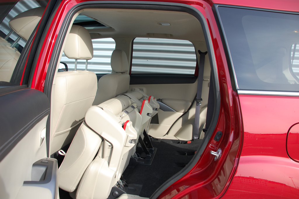 Test Mitsubishi Outlander 2.2 DI-D 4WD Instyle: Spartanischer Kraxler solide verarbeitet