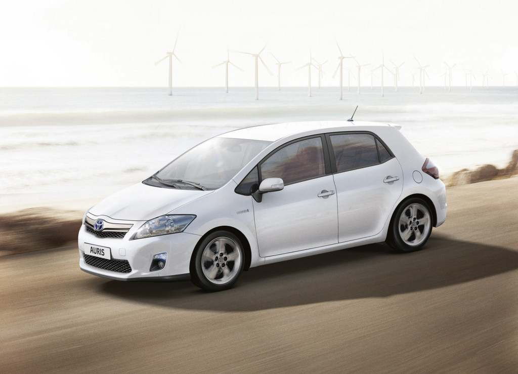 Toyota Auris Travel mit serienmäßigem Navigationssystem