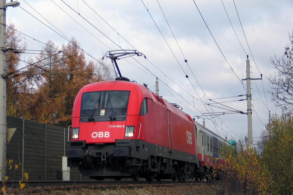 Urlaubsreiseverkehr: Brennerbahn belastet Brennerautobahn