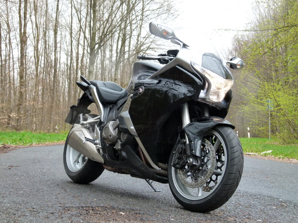 Vortrieb ohne Ende: Honda stattet Motorräder mit DCT-Doppelkupplungsgetriebe aus