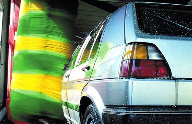 auto.de-Städtestudie: 700 Waschanlagen im Preischeck / Jede 5. Anlage zu teuer / Preisunterschiede bis zu 369 Prozent