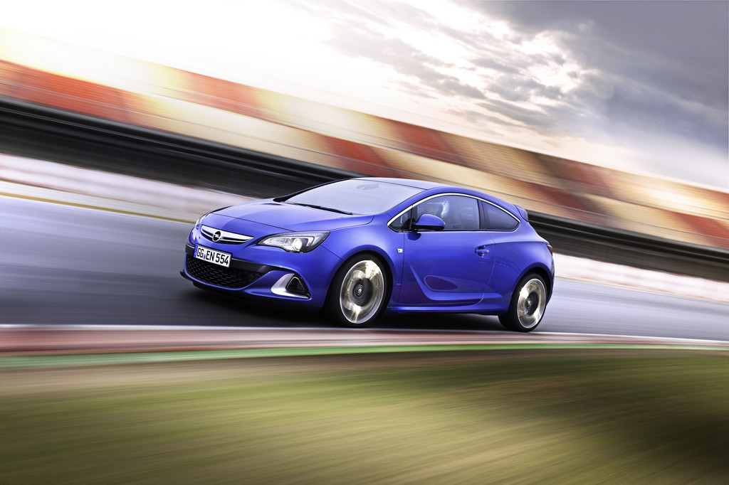 AMI 2012: Drei Deutschlandpremieren von Opel