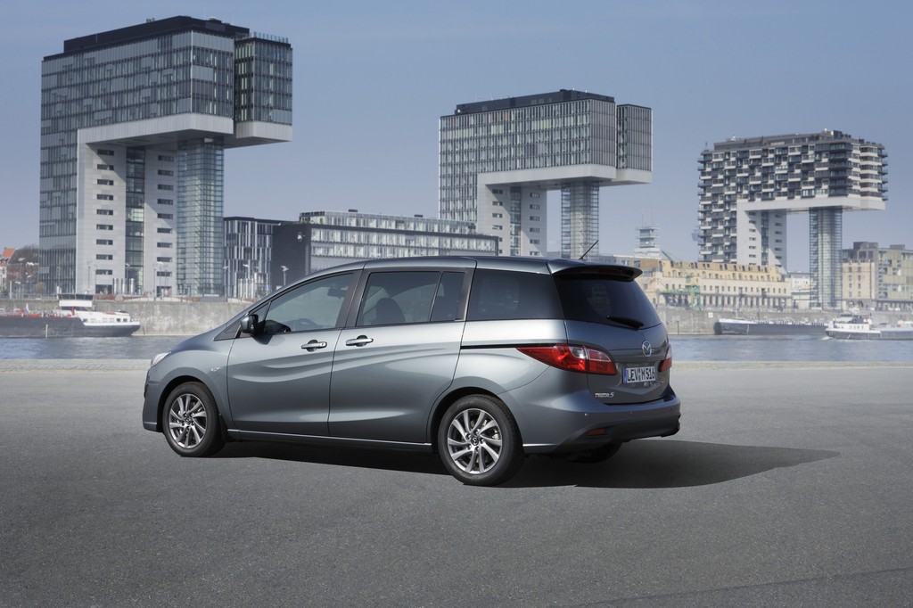 AMI 2012: Mazda feiert Deutschland-Premiere des Takeri