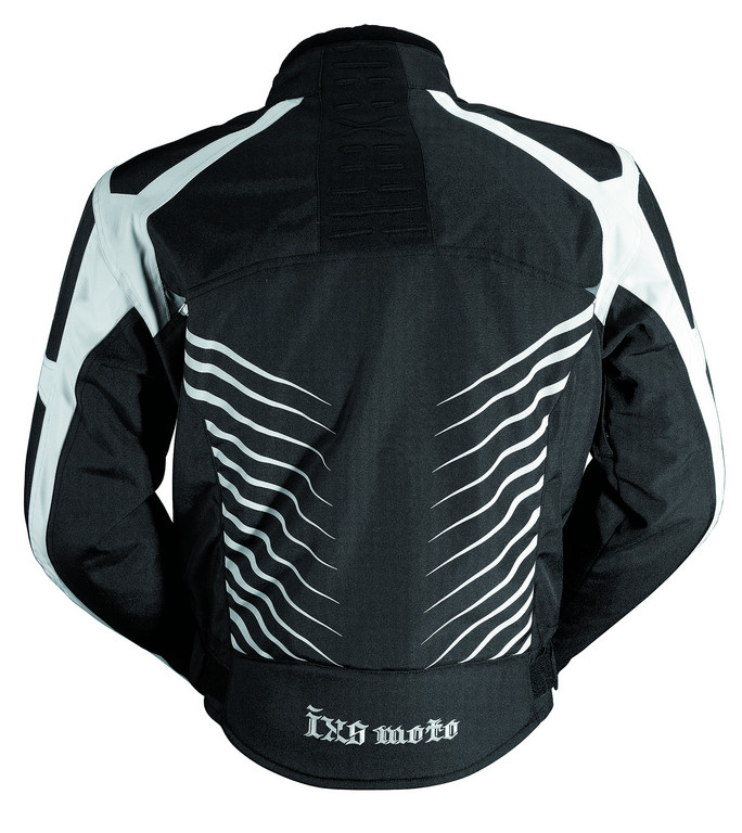 Allwetterbekleidung von Ixs in auffälligem Design