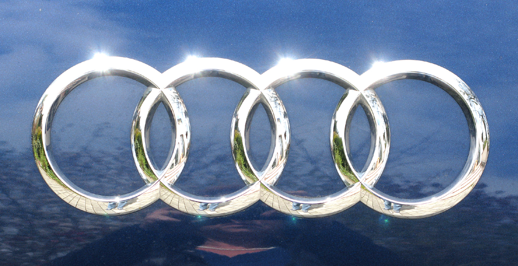 Audi A1: Die vier Markenringe sitzen hinten auf der Heckklappe. 