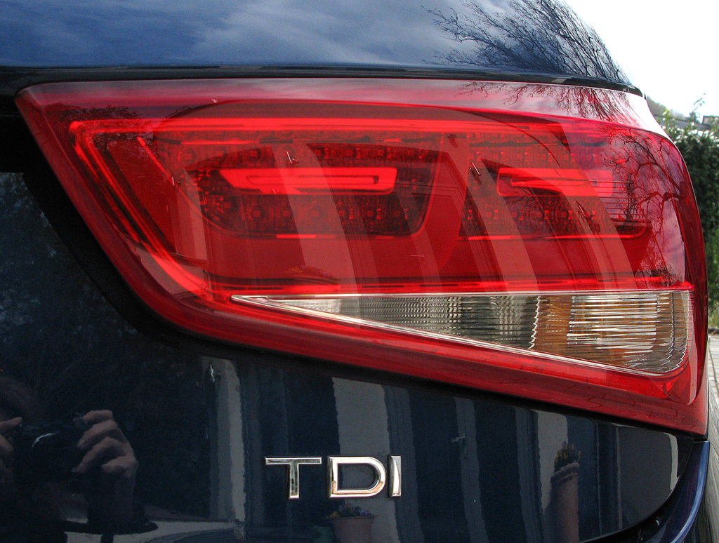Audi A1: Moderne Leuchteinheiten hinten mit Motorisierungsschriftzug. 