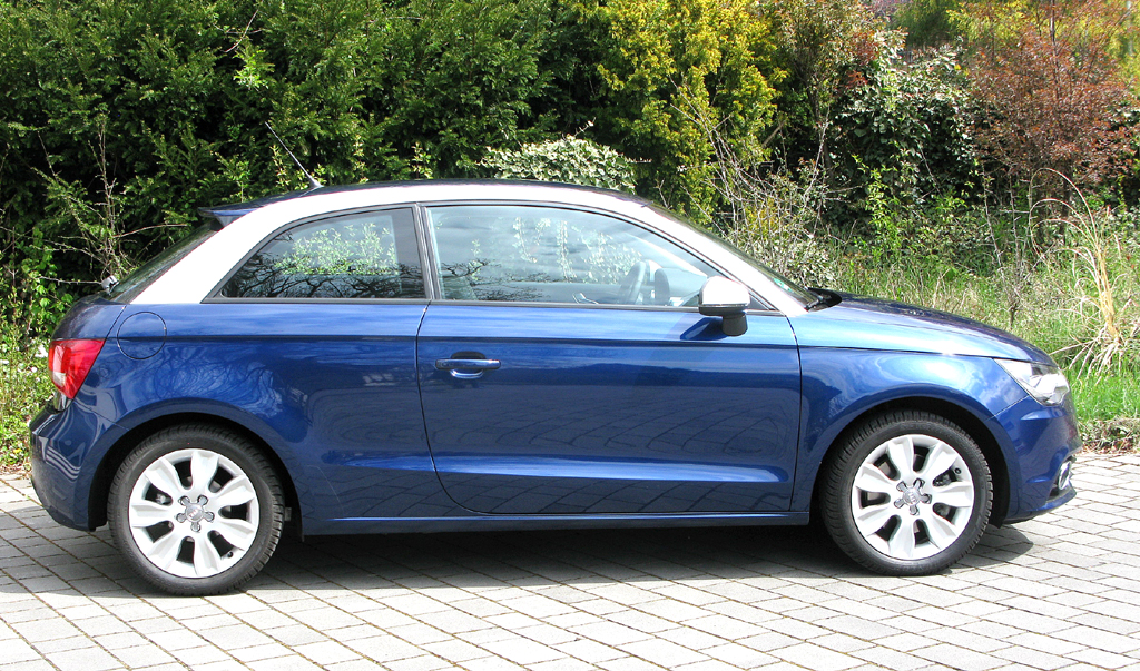 Audi A1: Und so sieht der Dreitürer mit dem auffälligen Dachbogen von der Seite aus.