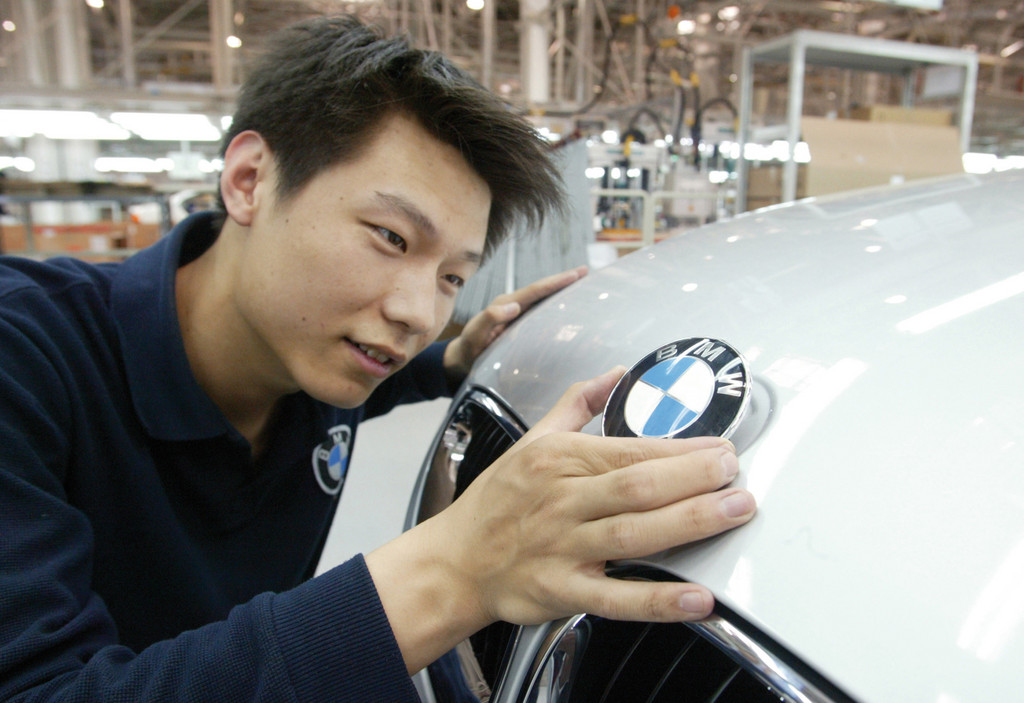 BMW eröffnet Werk in China