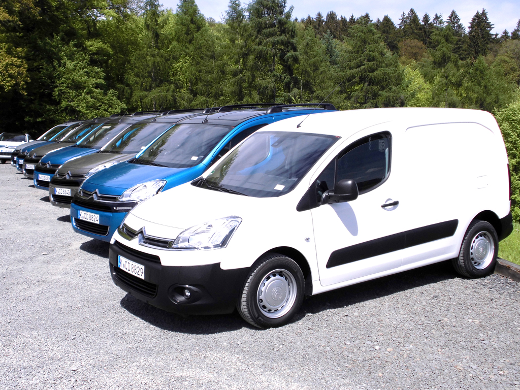 Berlingo-Parade beim Citroën-Neuheiten-Tag in Engelskirchen.
