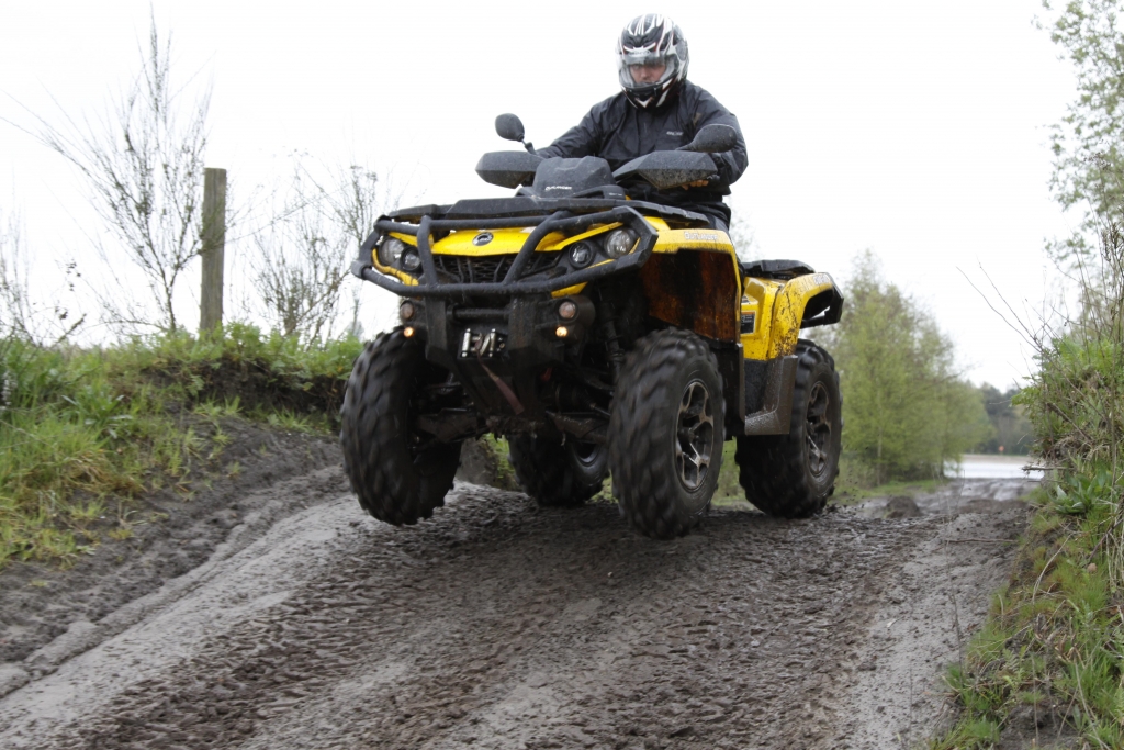 Can-Am Fam-Trip: Test Outlander 1000 XT & Commander 1000 Limited – Fliegen geht auch