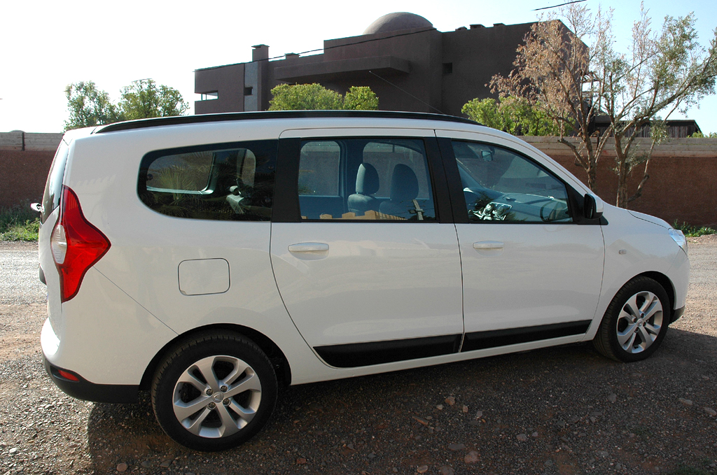 Dacia Lodgy: Und so sieht die Familienkutsche von der Seite aus.