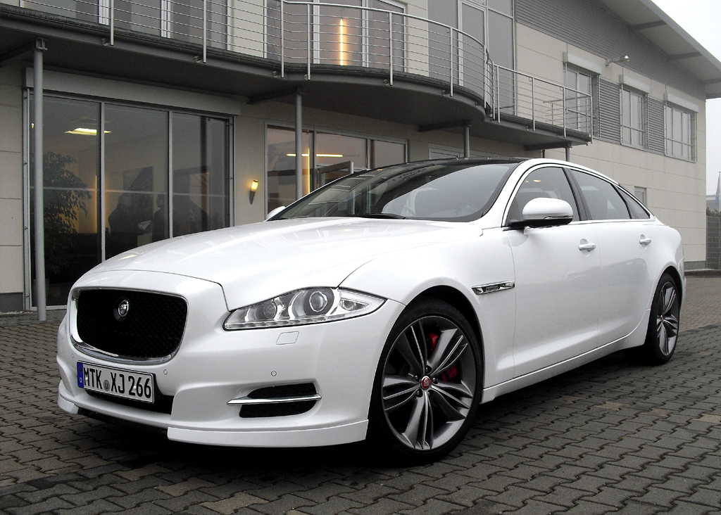 Das Flaggschiff der Marke: Jaguar XJ mit speziellem Dynamikpaket. 