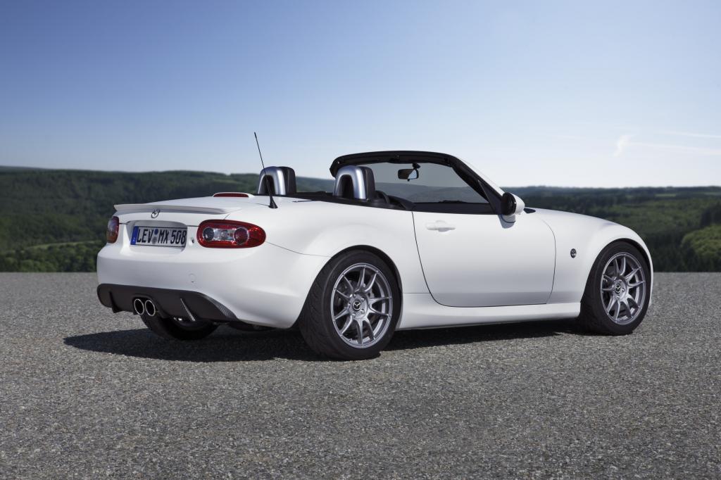 Die Leistung wurde von 118 kW/160 PS mit Hilfe eines Kompressor-Kits auf 176 kW/240 PS deutlich gesteigert