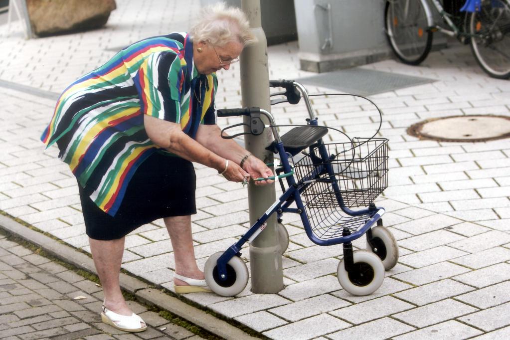 Elektro-Rollator für geringeren Kraftaufwand
