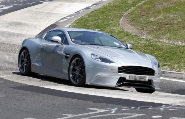 Erwischt: Erlkönig Aston Martin DB9-Nachfolger