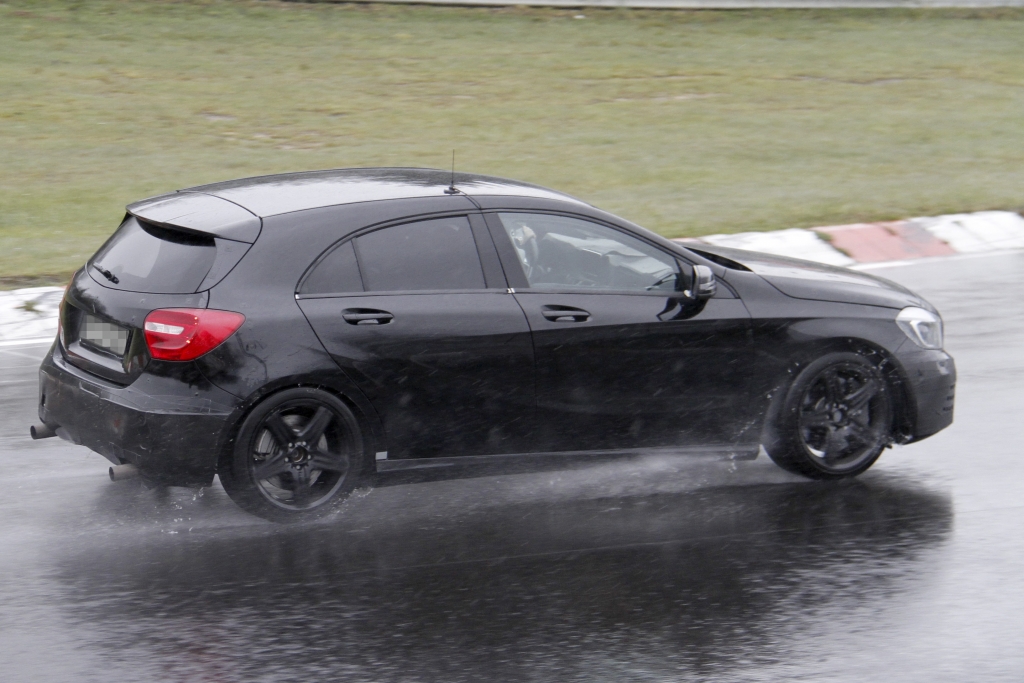 Erwischt: Erlkönig Mercedes-Benz A-Klasse AMG