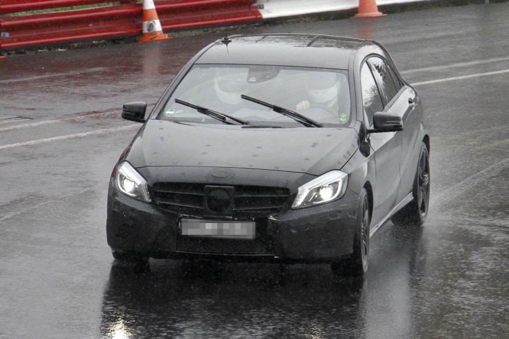Erwischt: Erlkönig Mercedes-Benz A-Klasse AMG