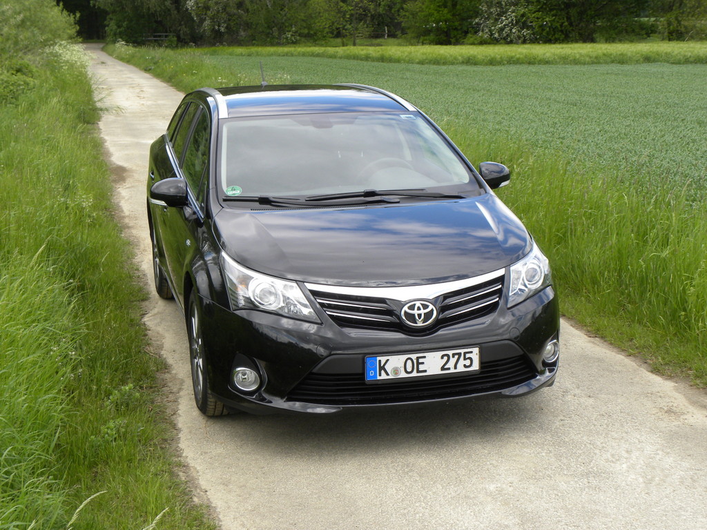 Fahrbericht Toyota Avensis Combi 2.2D-CAT: Verlässlicher Partner