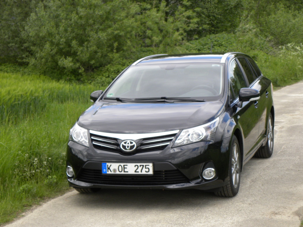 Fahrbericht Toyota Avensis Combi 2.2D-CAT: Verlässlicher Partner
