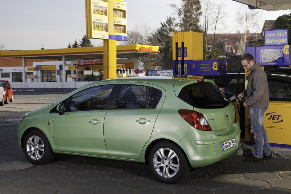 Fahren mit Gas: Voller Tank und halbe Rechnung