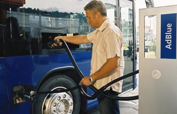 Harnstoff an der Tankstelle - Neue Zapfsäule für Diesel-Fahrer