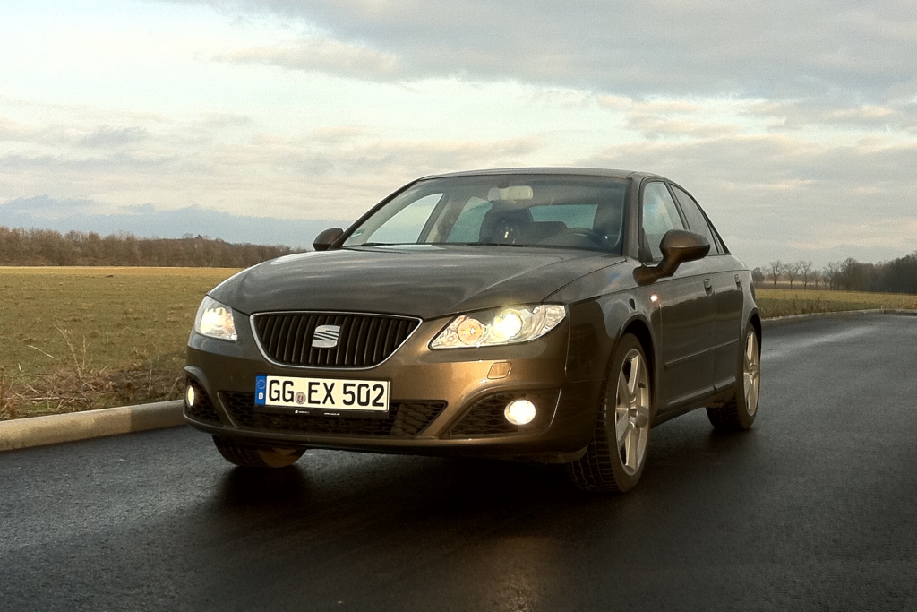 Hinter dem Logo des Seat Exeo steckt der alte Audi A4