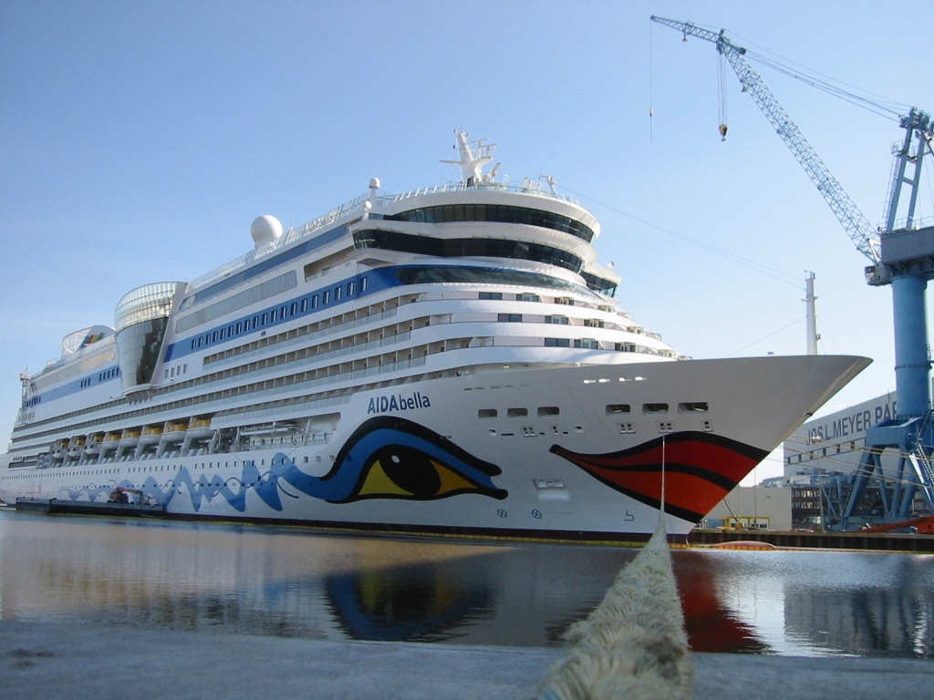 Hymer stattet Aida-Clubschiff mit Kojenbetten aus