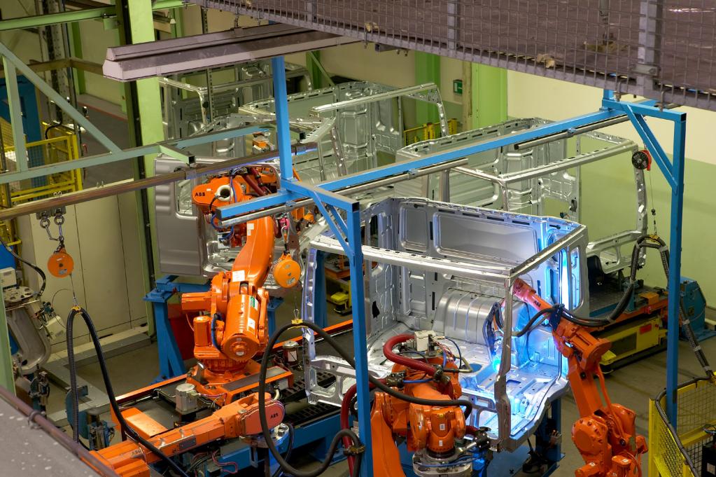 Kollege Roboter baut mehr Autos