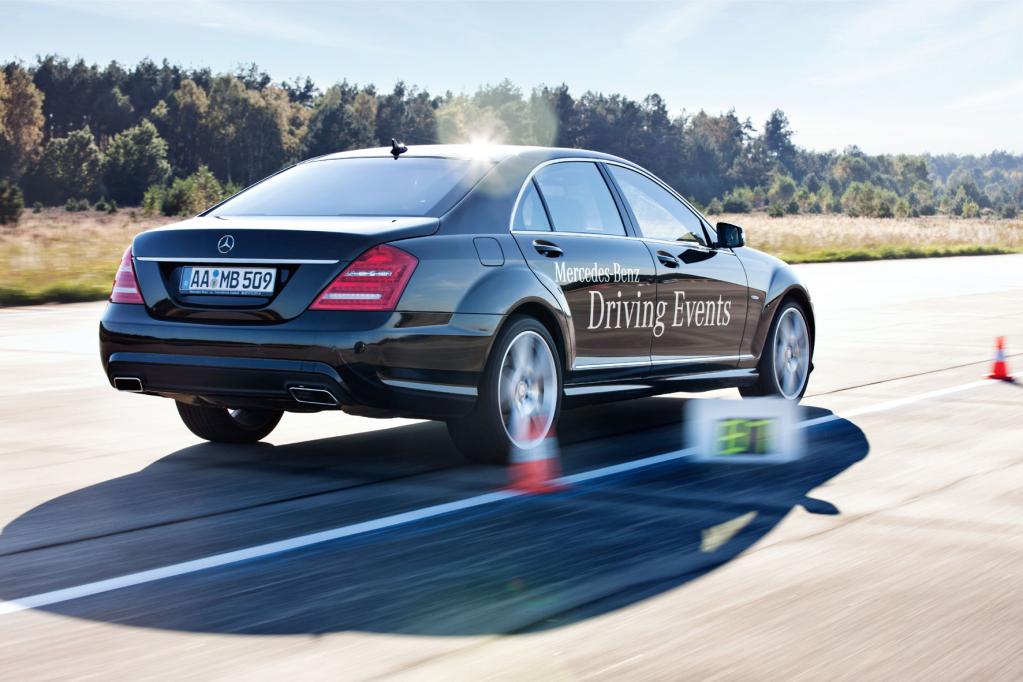 Mercedes: Neue Fahrertrainingsprogramme