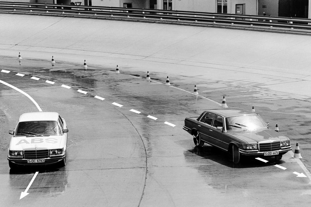 Mercedes W116 Systemvergleich mit und ohne ABS 1978
