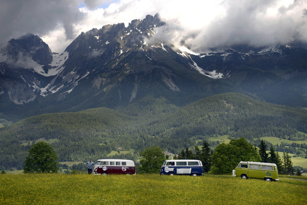Mousse T. wieder mit VW Bulli bei der Kitzbüheler Alpenrallye