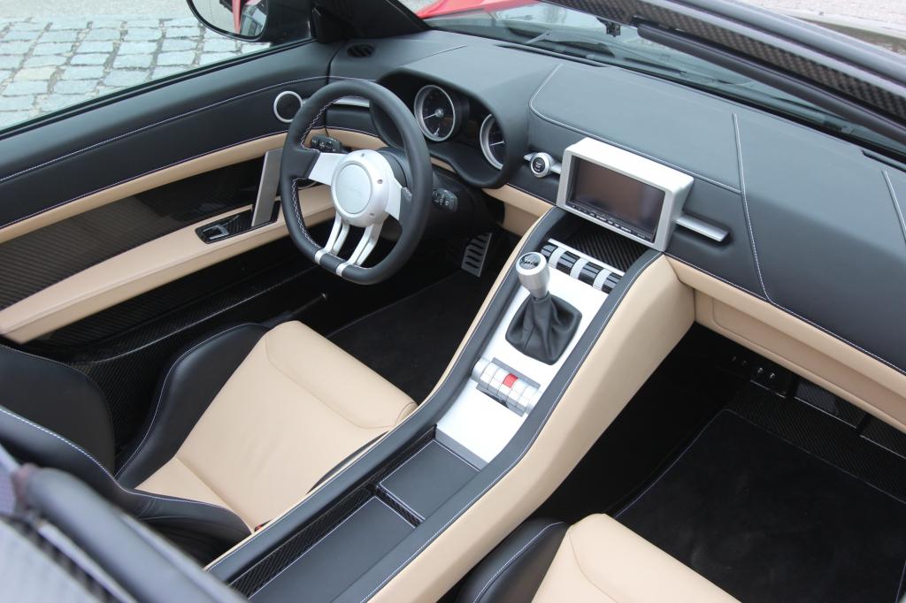 Navigationssystem und E-Fenster sind immer an Bord