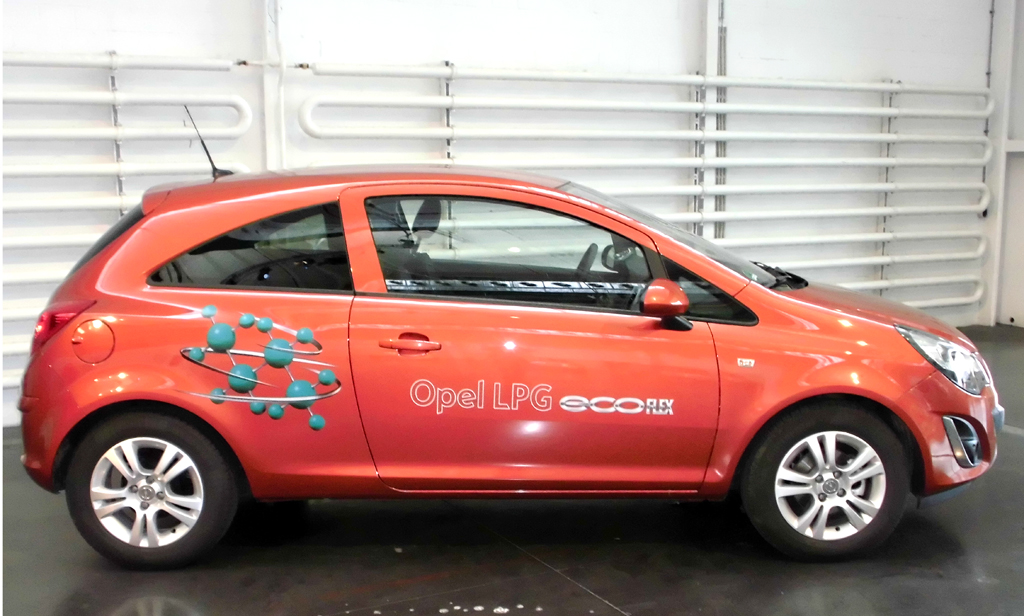 Opels Autogas-Corsa, hier als Dreitürer.
