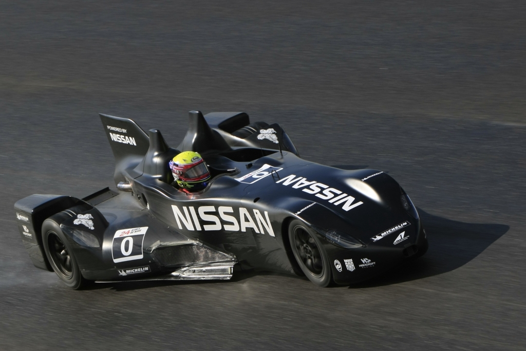 Panorama: Nissan Deltawing - Rasender Revolutionär 
