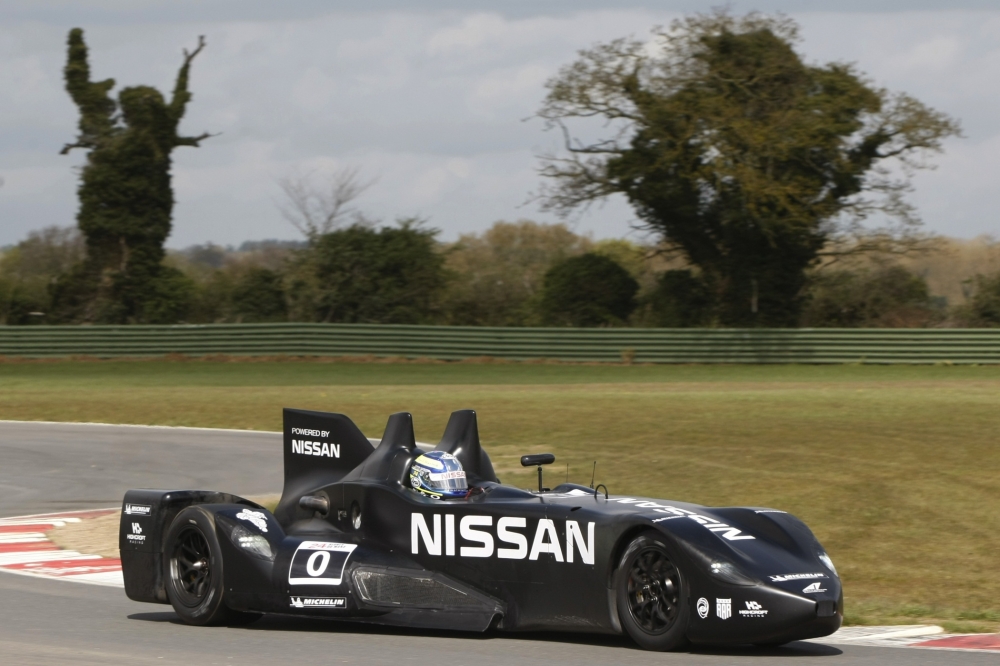 Panorama: Nissan Deltawing - Rasender Revolutionär 