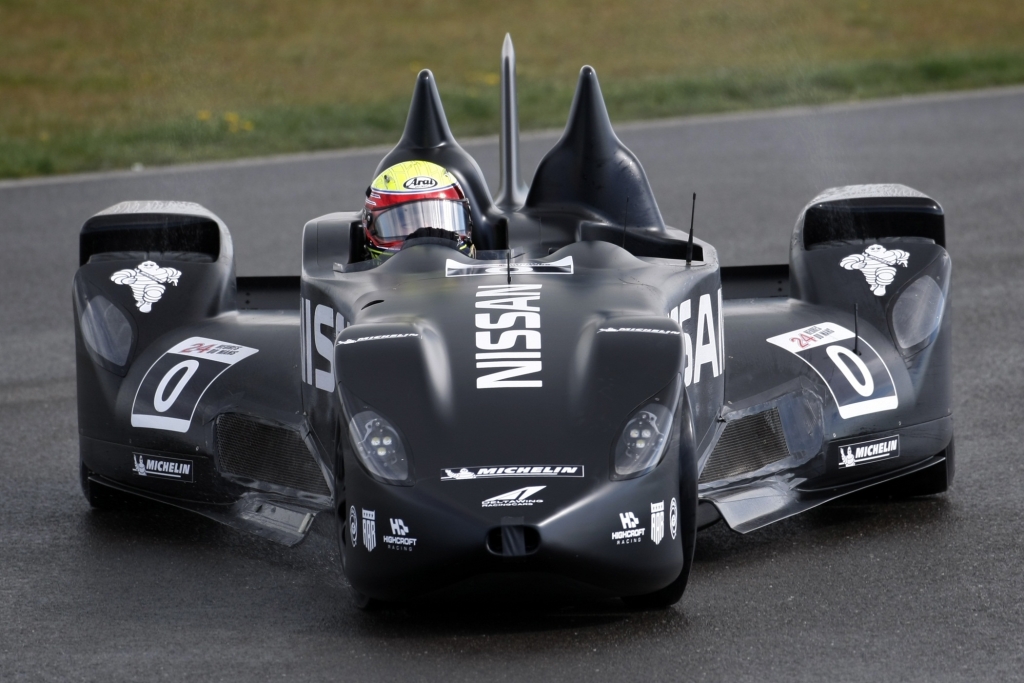 Panorama: Nissan Deltawing - Rasender Revolutionär 