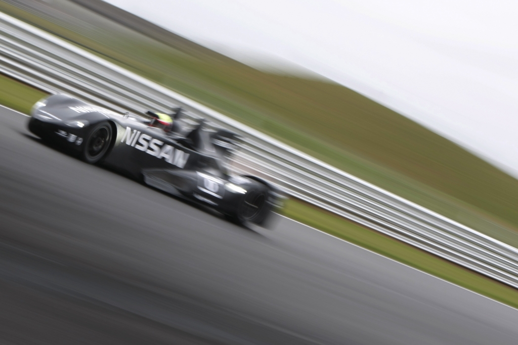 Panorama: Nissan Deltawing - Rasender Revolutionär 