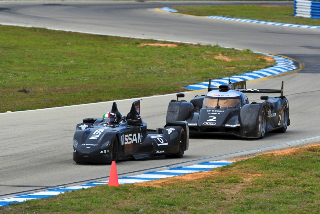 Panorama: Nissan Deltawing - Rasender Revolutionär 